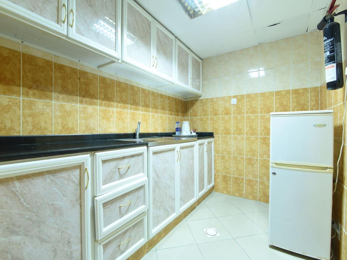 Oyo 274 California Suites Эль-Фуджайра Экстерьер фото