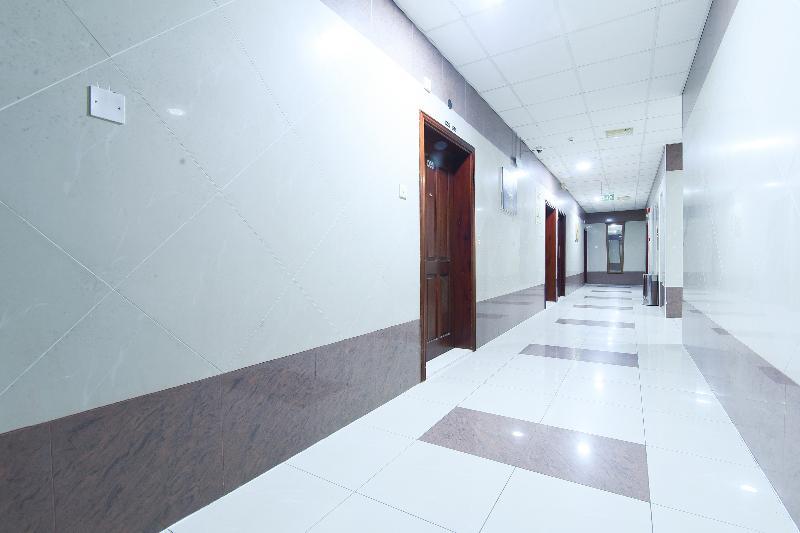 Oyo 274 California Suites Эль-Фуджайра Экстерьер фото